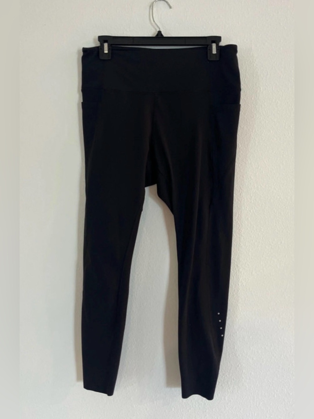 Danskin Black Ankle Leggings with Pockets